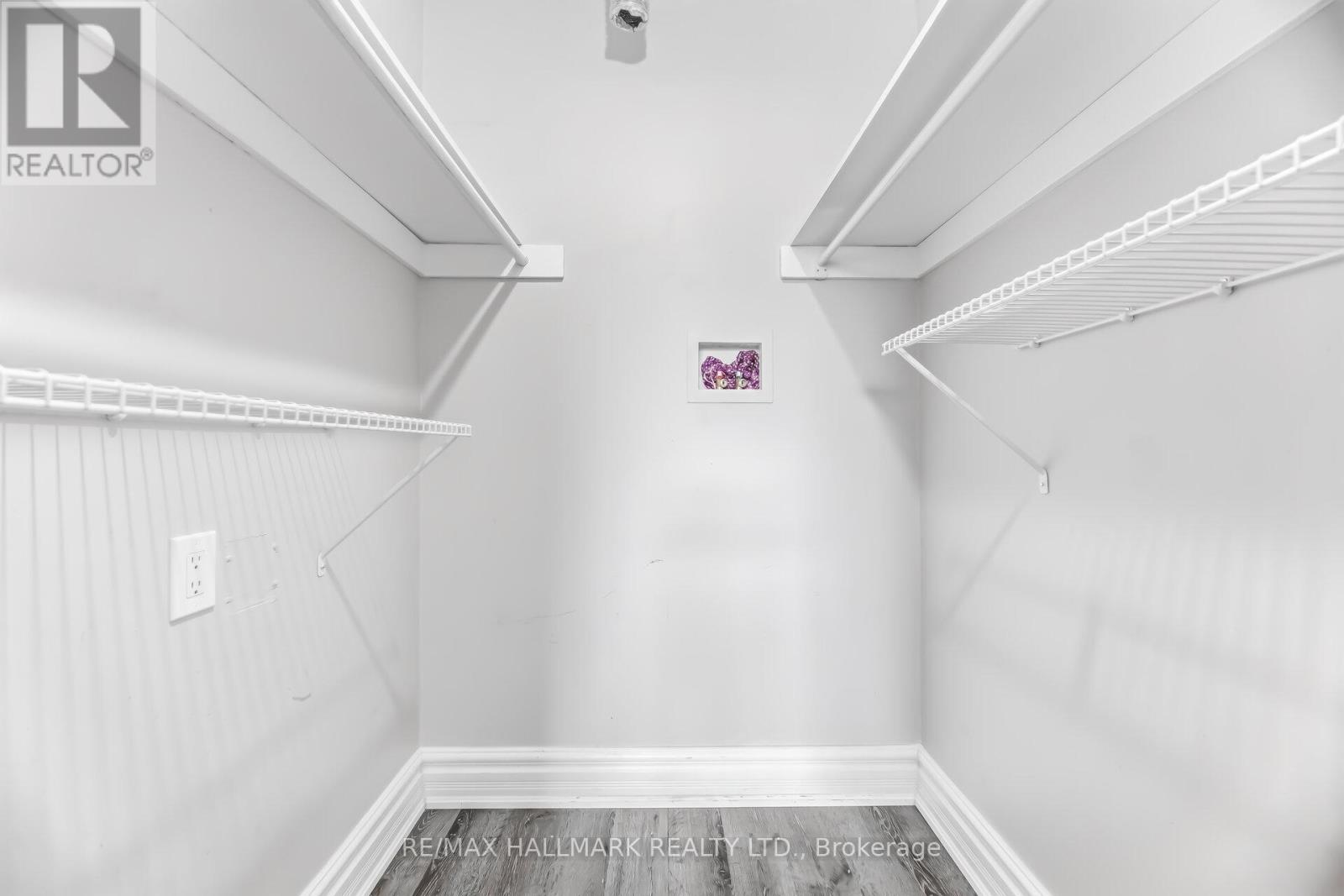 88 B Bernick Drive, Barrie, Ontario  L4M 2V6 - Photo 12 - S12890152