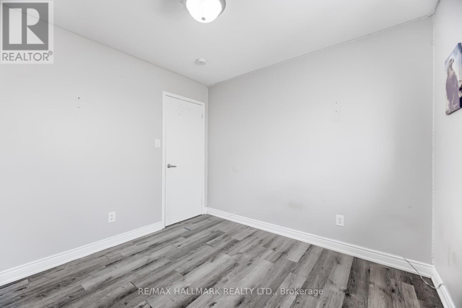 88 B Bernick Drive, Barrie, Ontario  L4M 2V6 - Photo 17 - S12890152