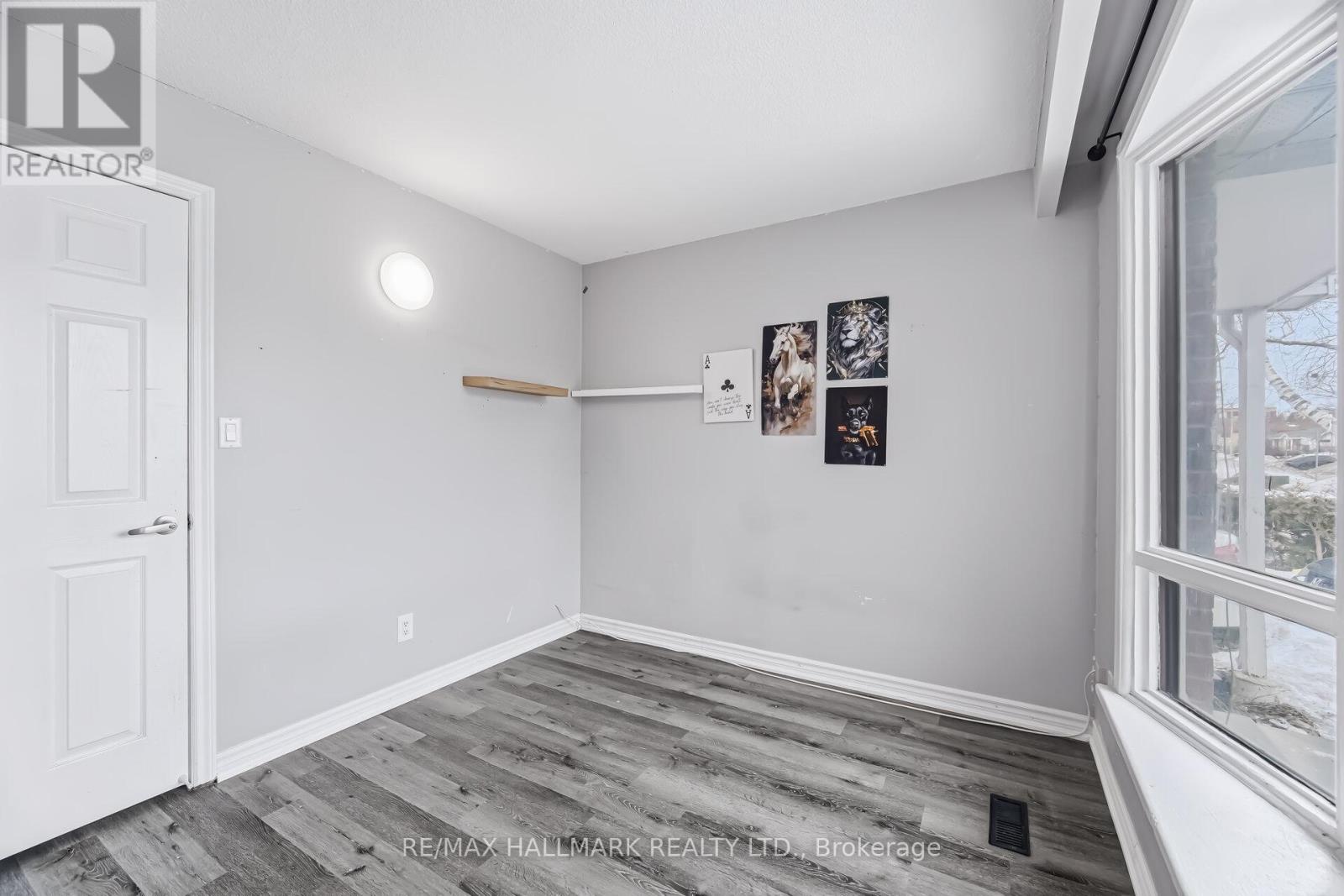 88 B Bernick Drive, Barrie, Ontario  L4M 2V6 - Photo 8 - S12890152