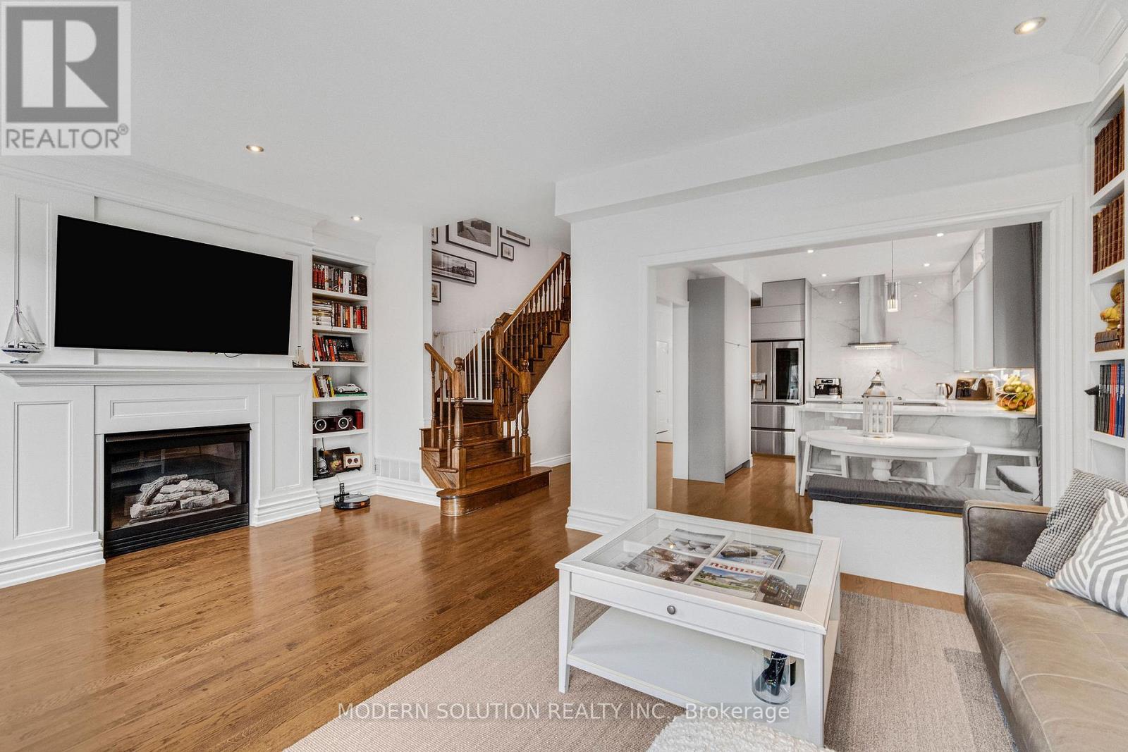 2312 Foxfield Road, Oakville, Ontario  L6M 4C9 - Photo 10 - W12890142