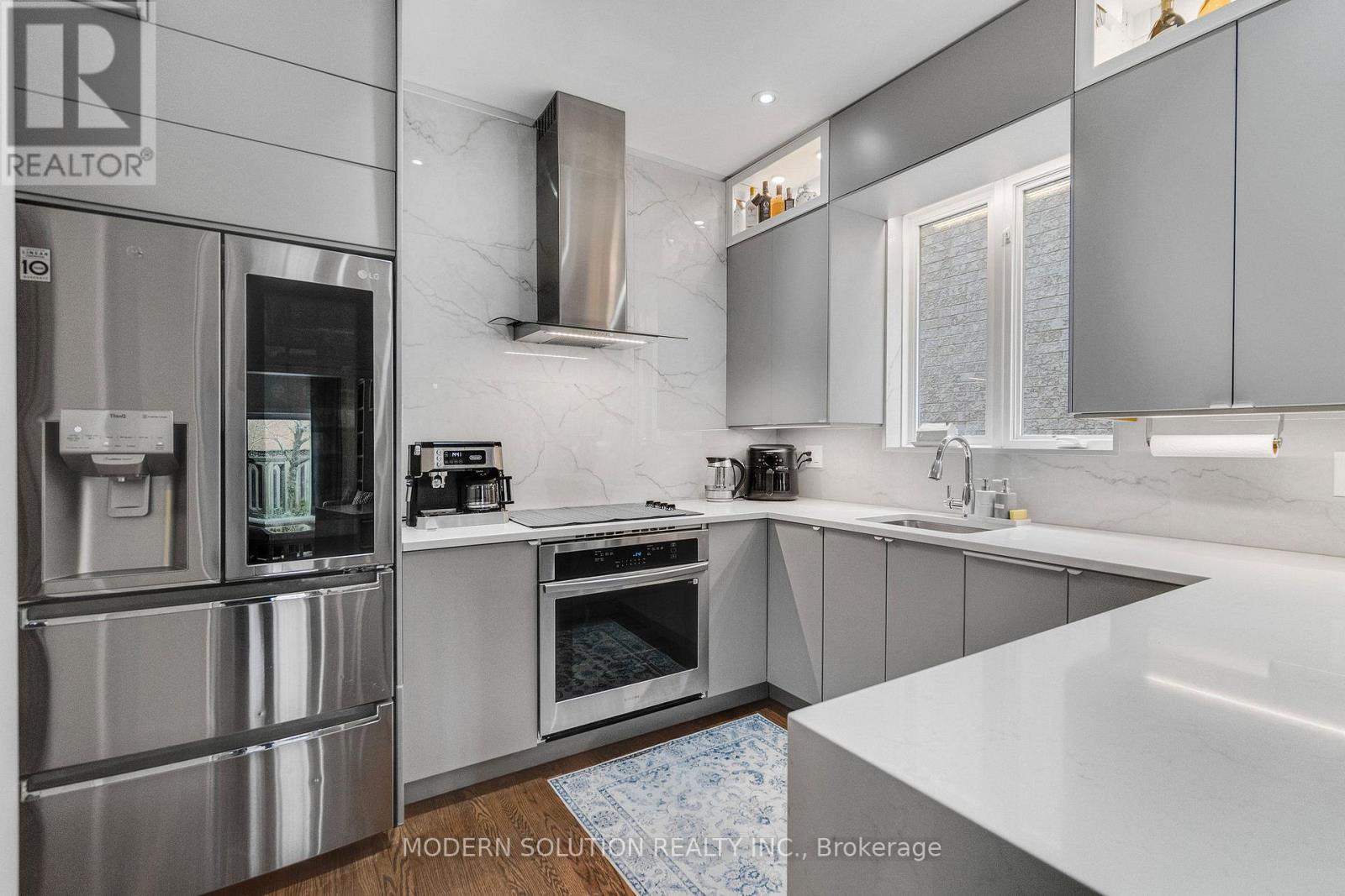 2312 Foxfield Road, Oakville, Ontario  L6M 4C9 - Photo 13 - W12890142