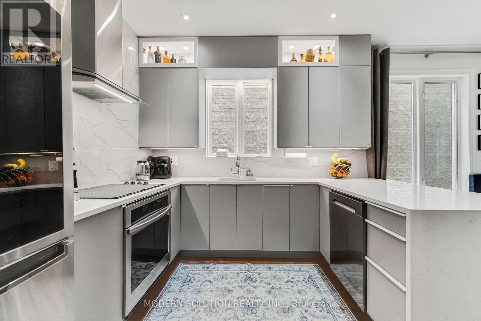 2312 Foxfield Road, Oakville, Ontario  L6M 4C9 - Photo 14 - W12890142