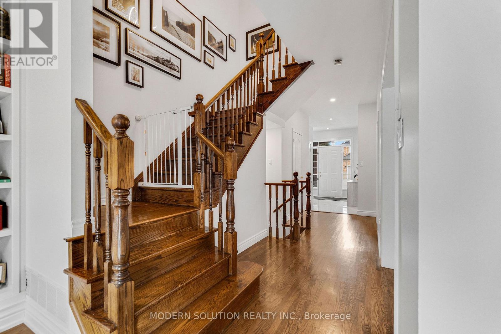 2312 Foxfield Road, Oakville, Ontario  L6M 4C9 - Photo 17 - W12890142