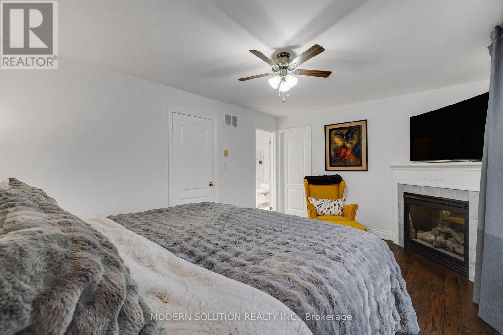 2312 Foxfield Road, Oakville, Ontario  L6M 4C9 - Photo 21 - W12890142