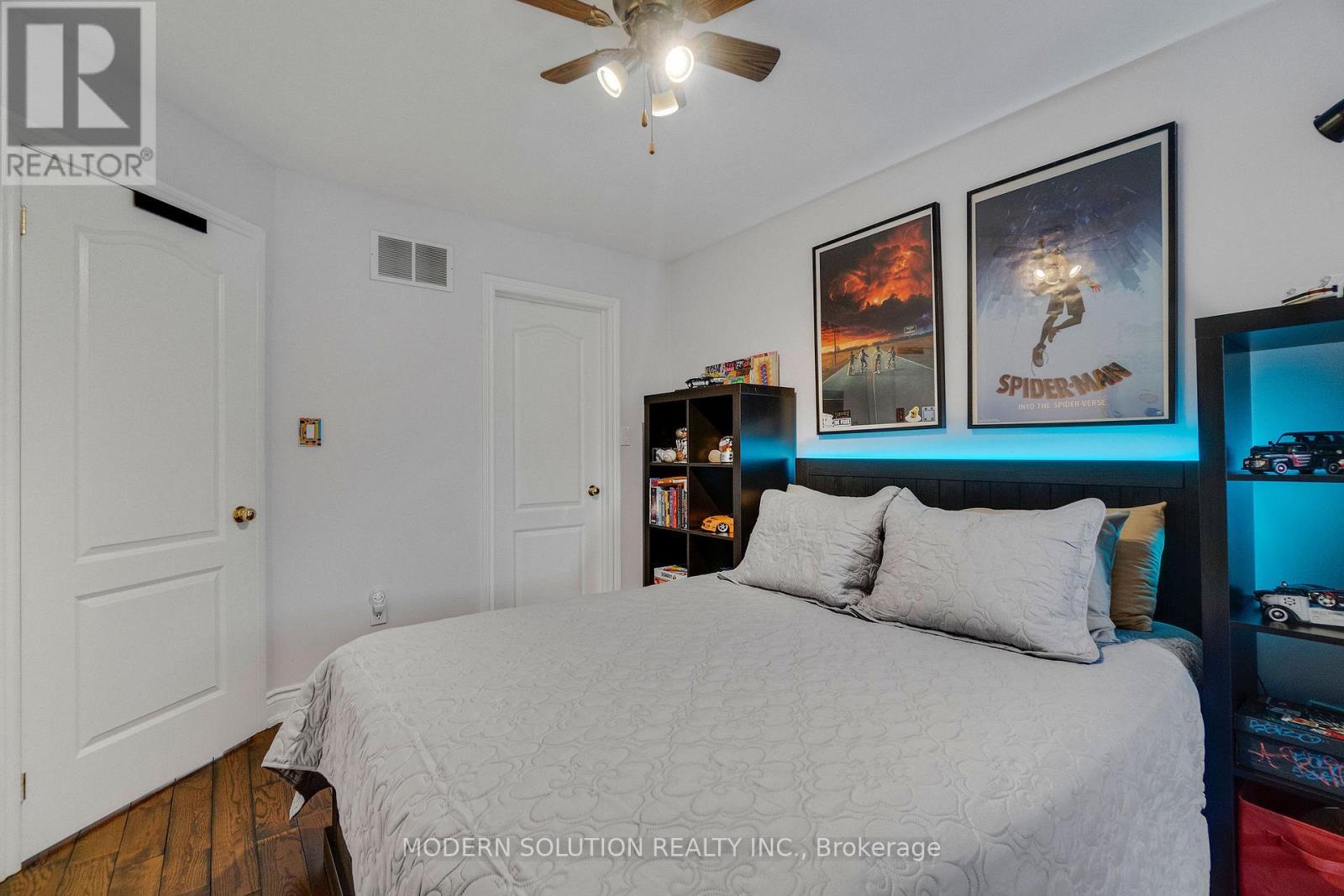 2312 Foxfield Road, Oakville, Ontario  L6M 4C9 - Photo 25 - W12890142