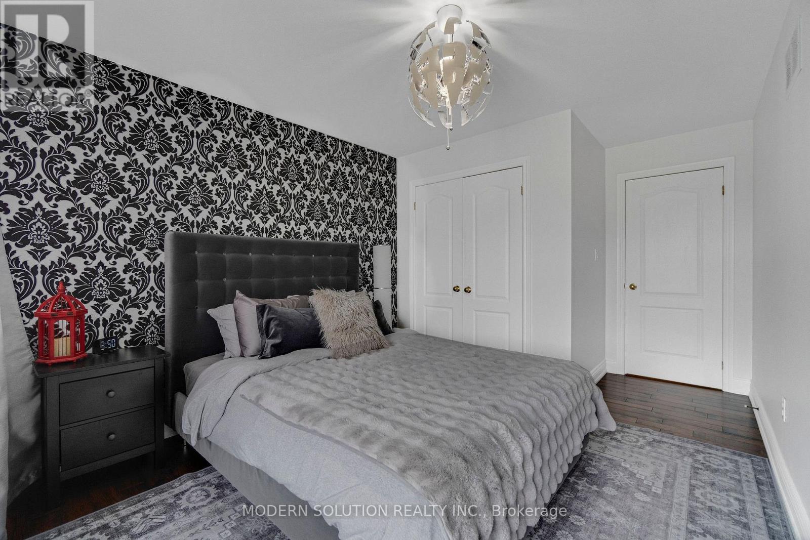 2312 Foxfield Road, Oakville, Ontario  L6M 4C9 - Photo 27 - W12890142