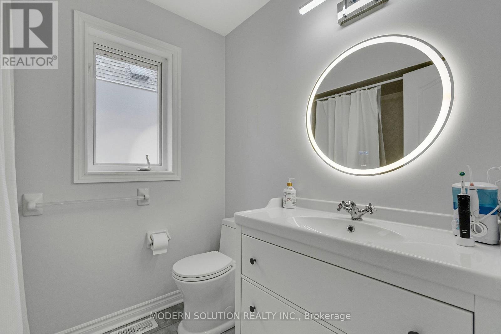 2312 Foxfield Road, Oakville, Ontario  L6M 4C9 - Photo 28 - W12890142