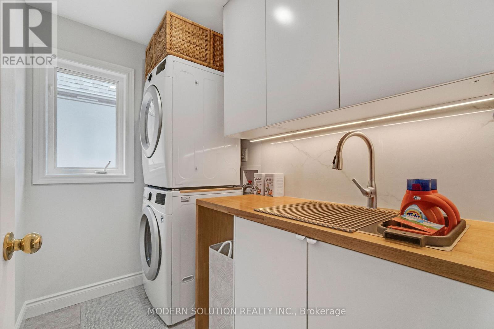 2312 Foxfield Road, Oakville, Ontario  L6M 4C9 - Photo 30 - W12890142