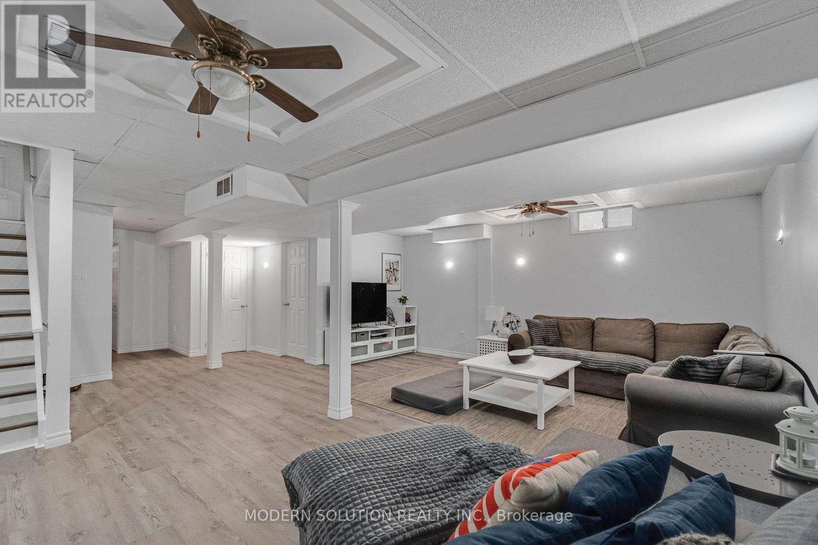 2312 Foxfield Road, Oakville, Ontario  L6M 4C9 - Photo 32 - W12890142