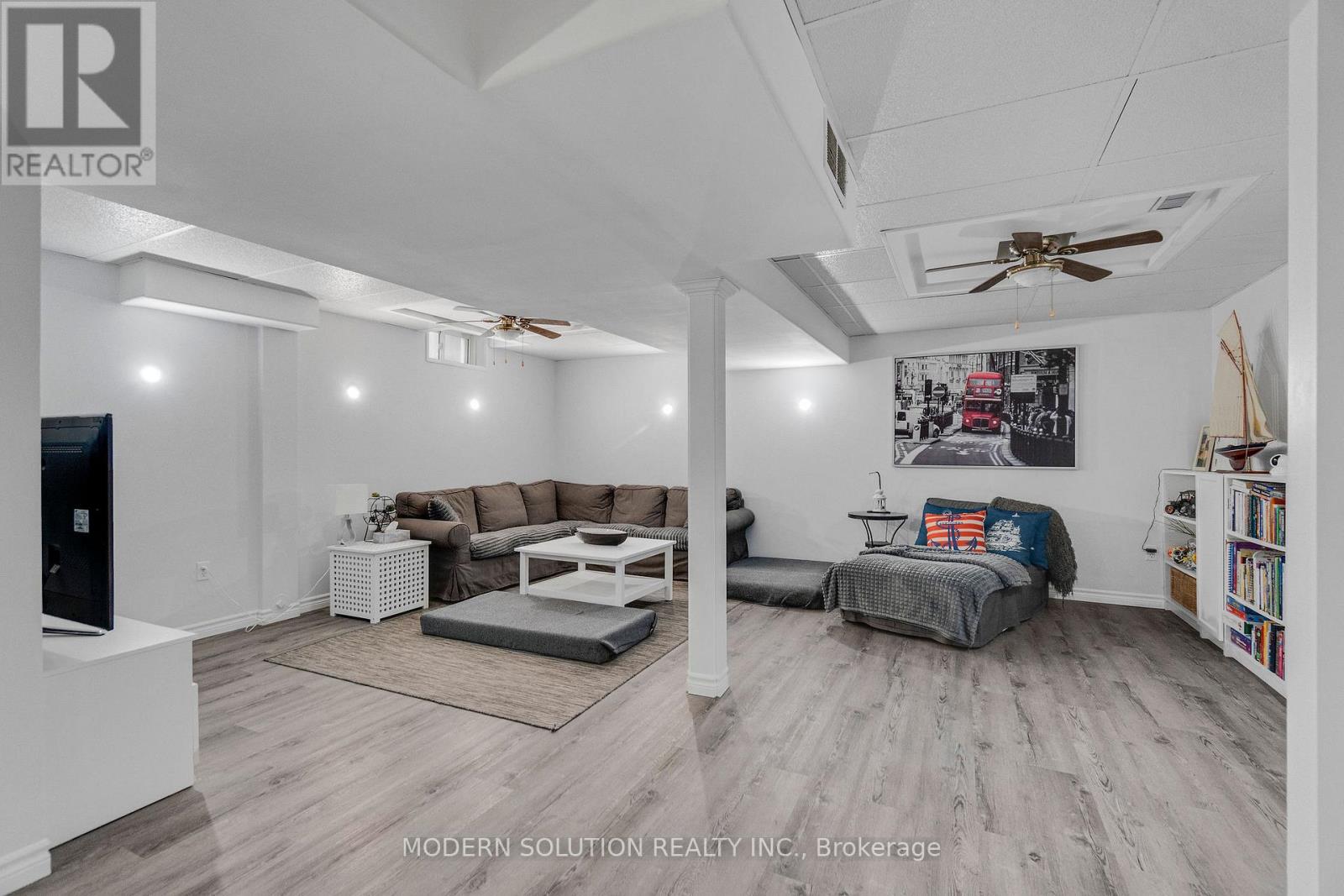 2312 Foxfield Road, Oakville, Ontario  L6M 4C9 - Photo 33 - W12890142