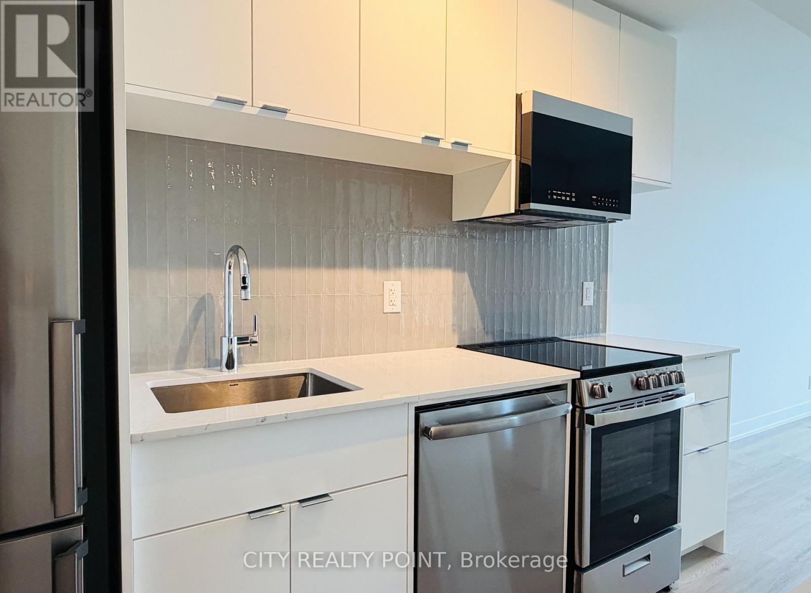 315 - 1660 Bloor Street W, Toronto (High Park North), Ontario  M6P 1A8 - Photo 5 - W12890160