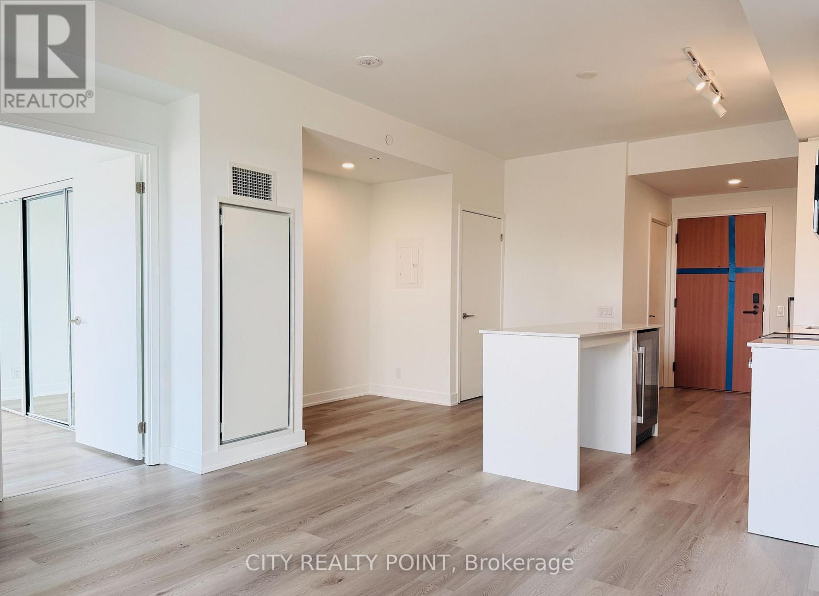 315 - 1660 Bloor Street W, Toronto (High Park North), Ontario  M6P 1A8 - Photo 8 - W12890160