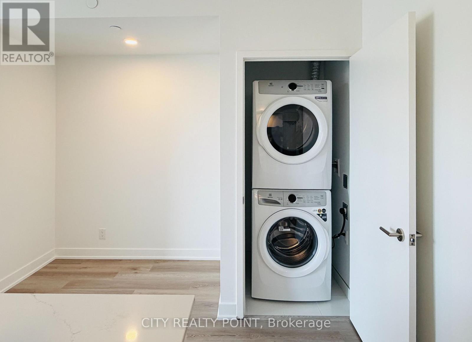 315 - 1660 Bloor Street W, Toronto (High Park North), Ontario  M6P 1A8 - Photo 9 - W12890160