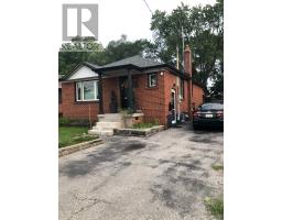 17 SILVERCREST AVENUE, Toronto, Ontario