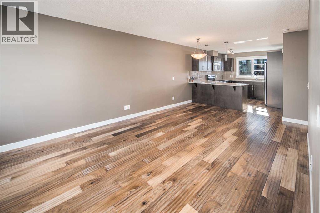 331 Covecreek Circle Ne, Calgary, Alberta  T3K 0W6 - Photo 10 - A2291508