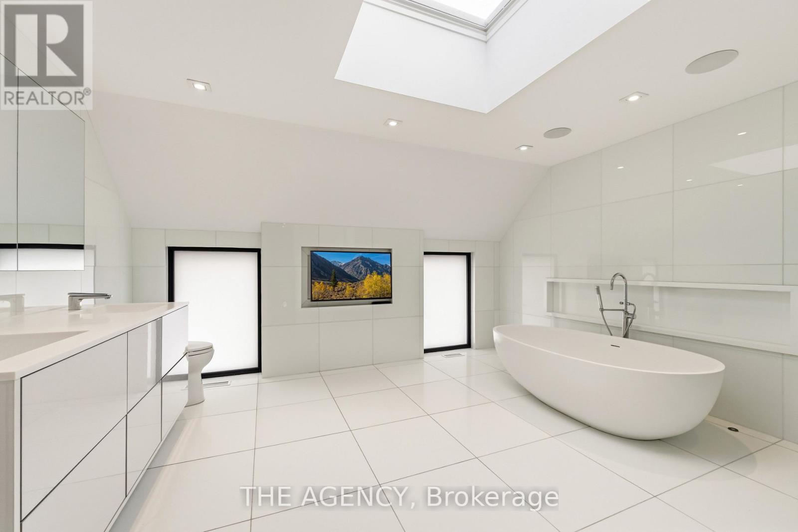 41 Berryman Street, Toronto, Ontario  M5R 1M7 - Photo 18 - C12793222