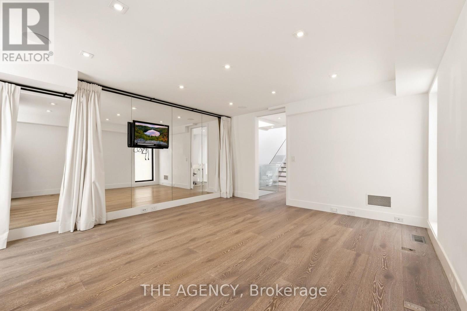 41 Berryman Street, Toronto, Ontario  M5R 1M7 - Photo 7 - C12792910