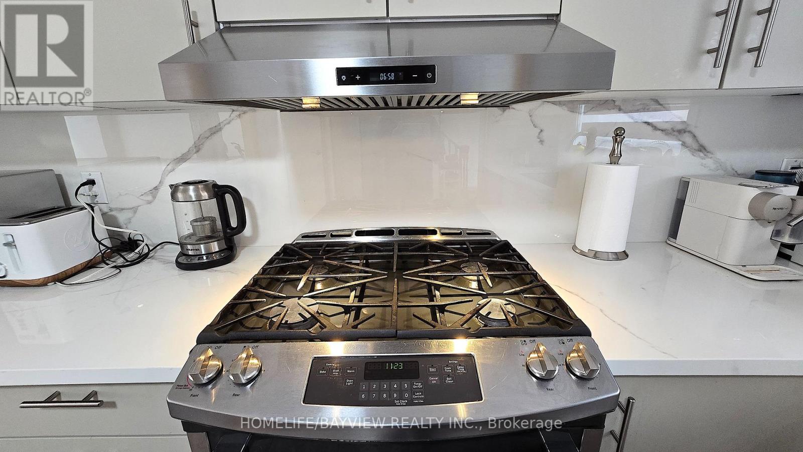 Main & Second Floors - 123 Kersey Crescent, Richmond Hill, Ontario  L4C 5X4 - Photo 13 - N12889936