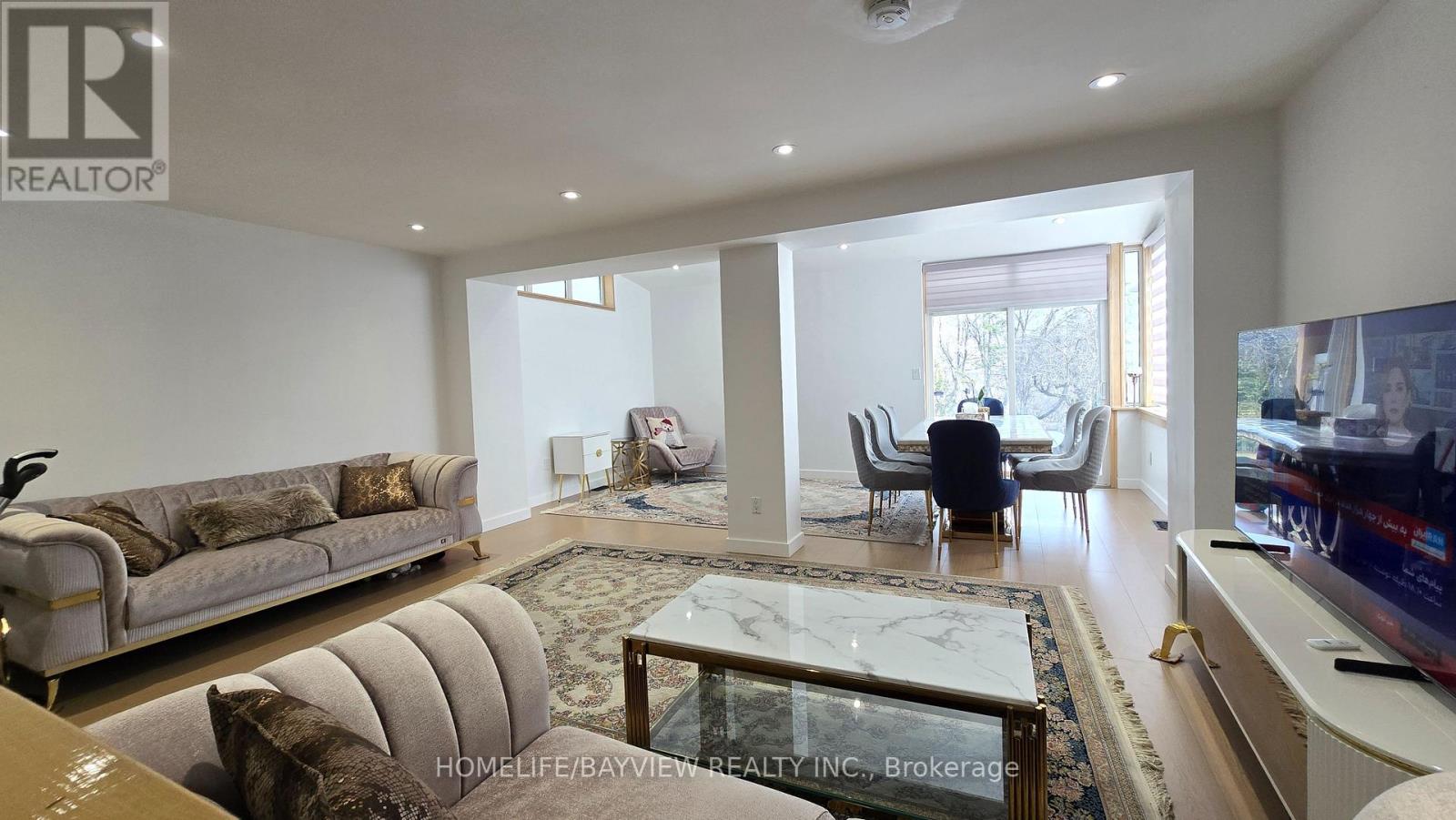 Main & Second Floors - 123 Kersey Crescent, Richmond Hill, Ontario  L4C 5X4 - Photo 6 - N12889936