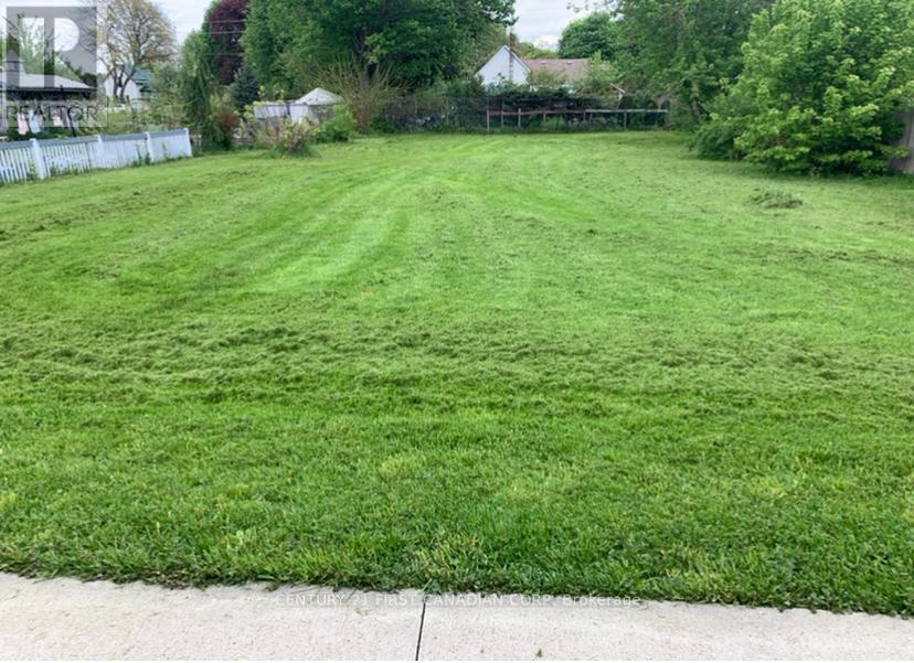 207 King Street S, Chatham-Kent, Ontario  N0P 1T0 - Photo 2 - X12890346