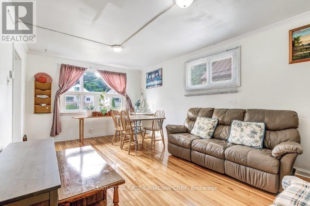 Photo 9 of 19 for 490 Salisbury Street