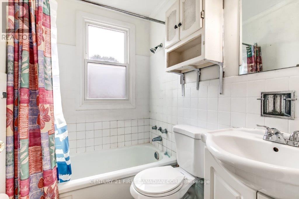 490 Salisbury Street, London East, Ontario  N5Y 3B5 - Photo 10 - X12350869