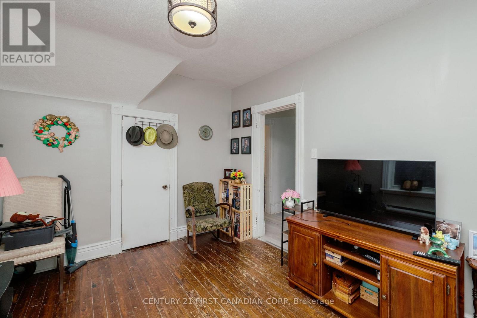 41 High Street, London South, Ontario  N6C 4J7 - Photo 11 - X12887068