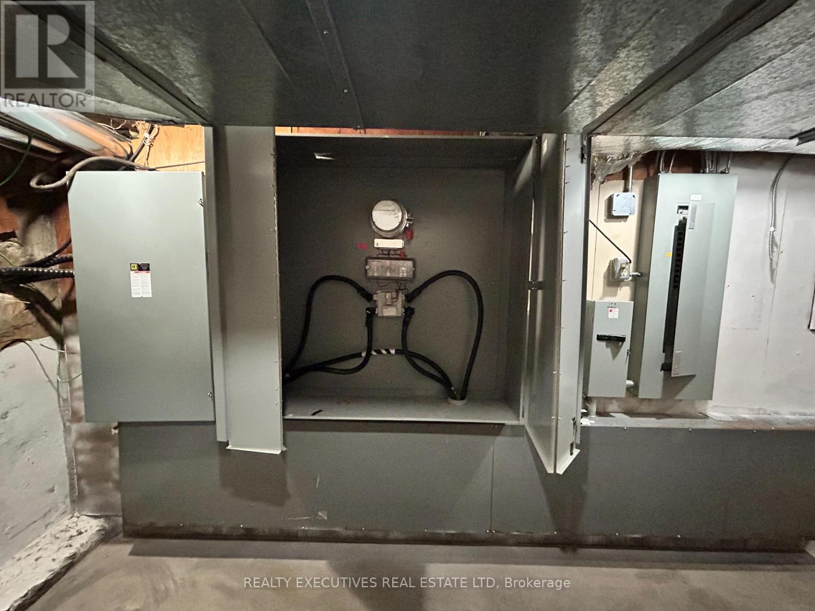 510 Main Street, North Dundas, Ontario  K0C 2K0 - Photo 21 - X12890334