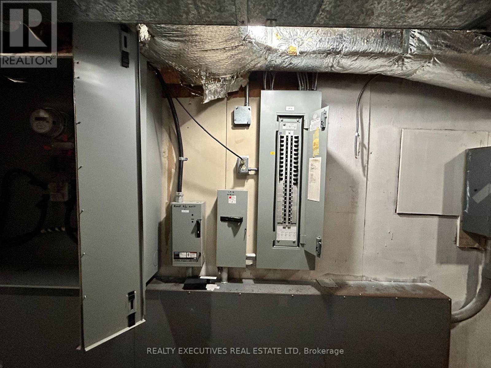 510 Main Street, North Dundas, Ontario  K0C 2K0 - Photo 22 - X12890334