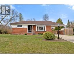 735 Lounsborough, Windsor, Ontario