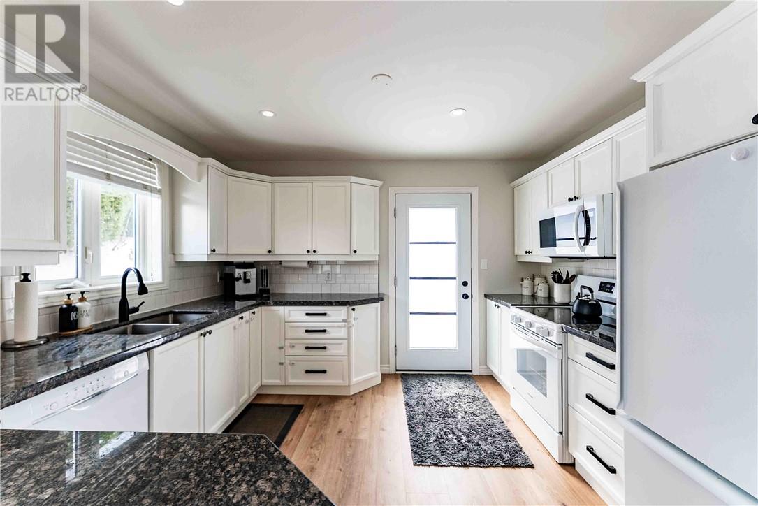 2360 Gateway Drive, Sudbury, Ontario  P3E 6G1 - Photo 12 - 2126823