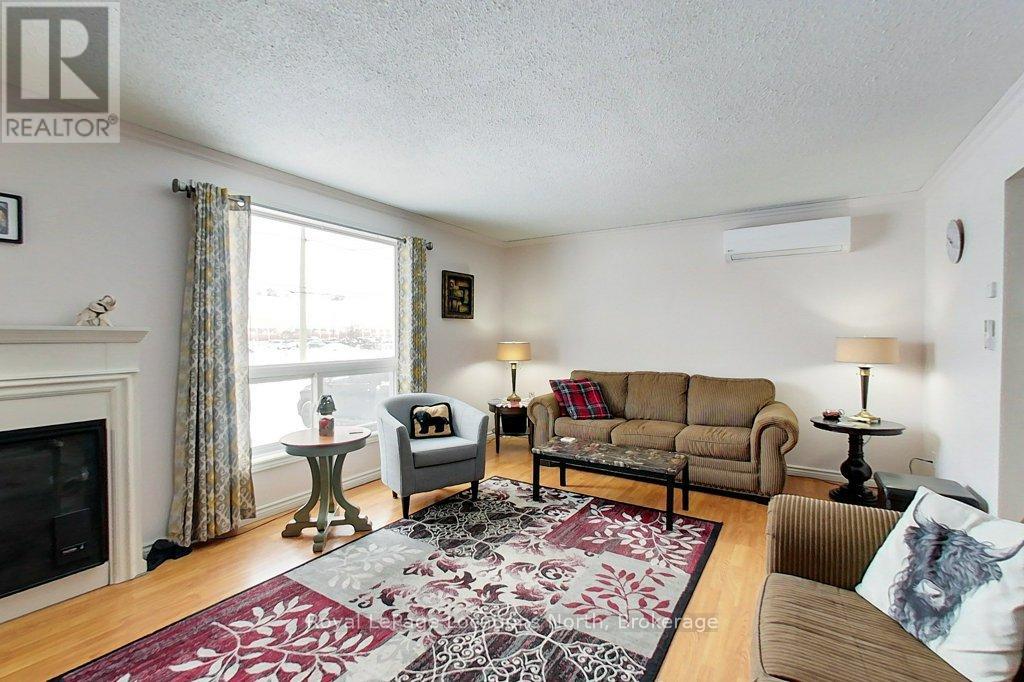 56 Lorne Avenue, Collingwood, Ontario  L9Y 2B7 - Photo 3 - S12890242