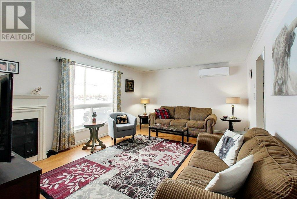 56 Lorne Avenue, Collingwood, Ontario  L9Y 2B7 - Photo 5 - S12890242