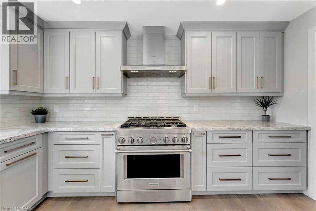 1399 Winterberry Drive, Burlington, Ontario  L7P 4T3 - Photo 16 - 40797912