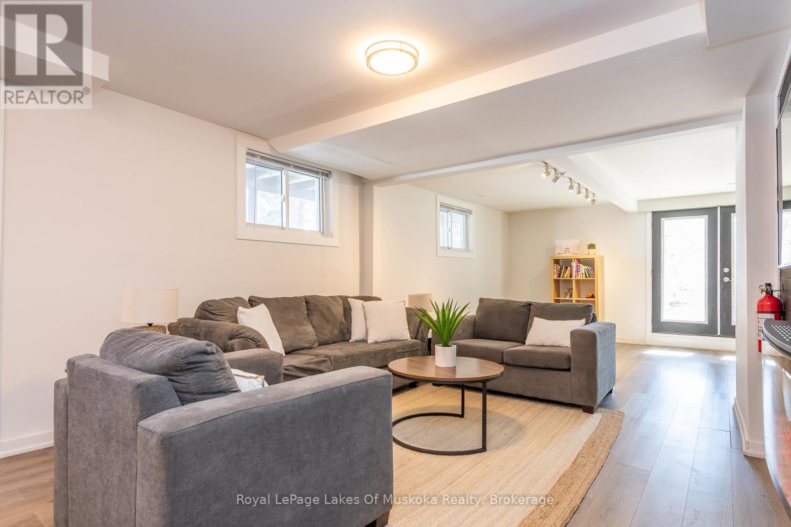 1420 Limberlost Road, Lake Of Bays (Sinclair), Ontario  P1H 2J6 - Photo 24 - X12890232