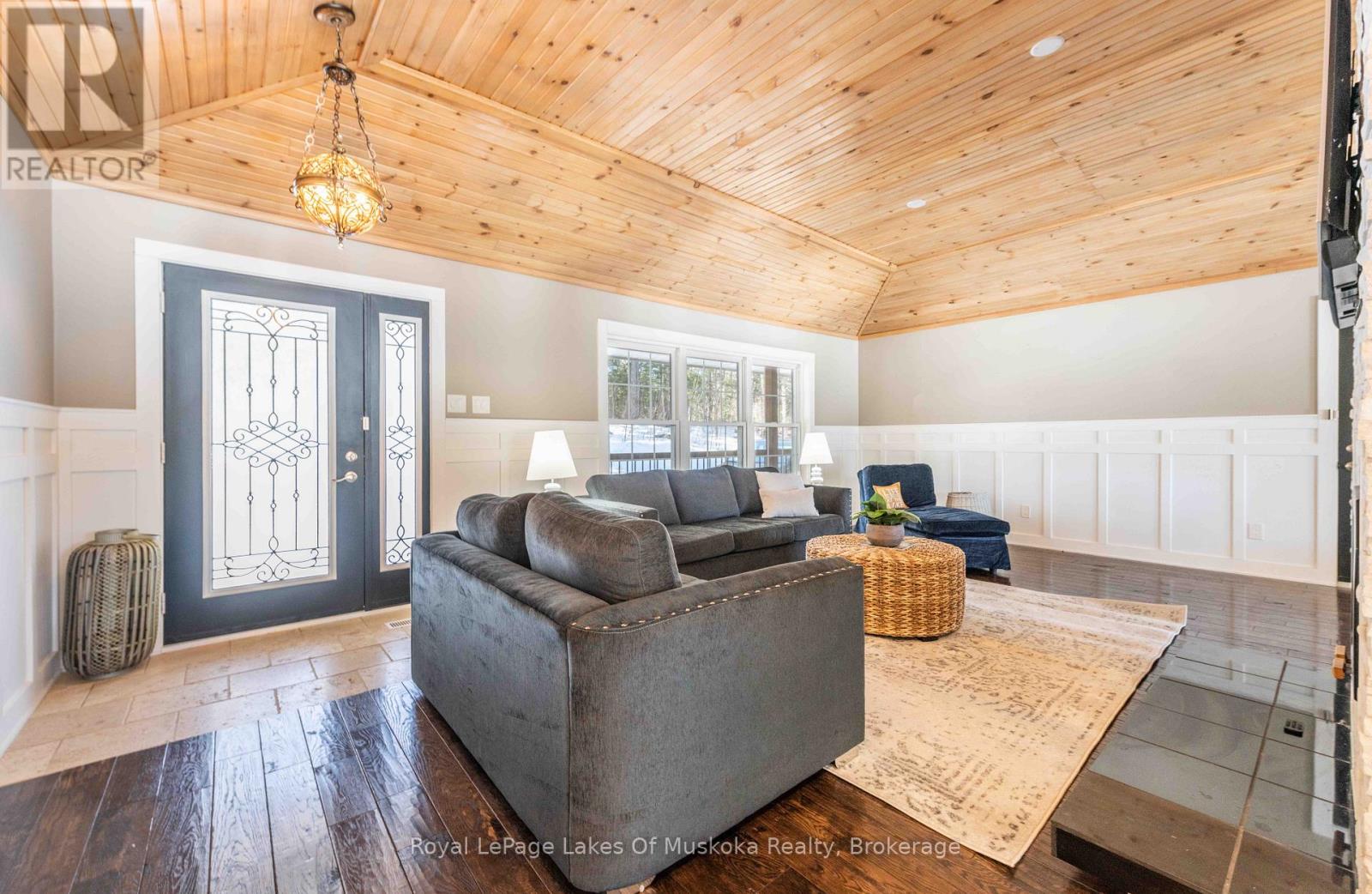 1420 Limberlost Road, Lake Of Bays (Sinclair), Ontario  P1H 2J6 - Photo 6 - X12890232