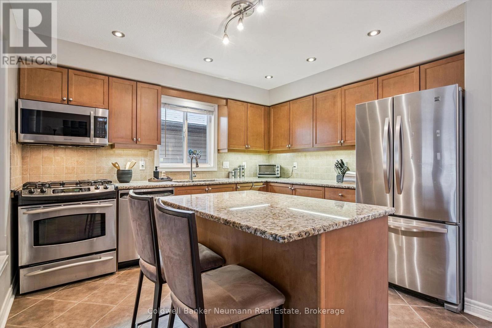 150 Lynch Circle, Guelph, Ontario  N1L 1R7 - Photo 12 - X12890244