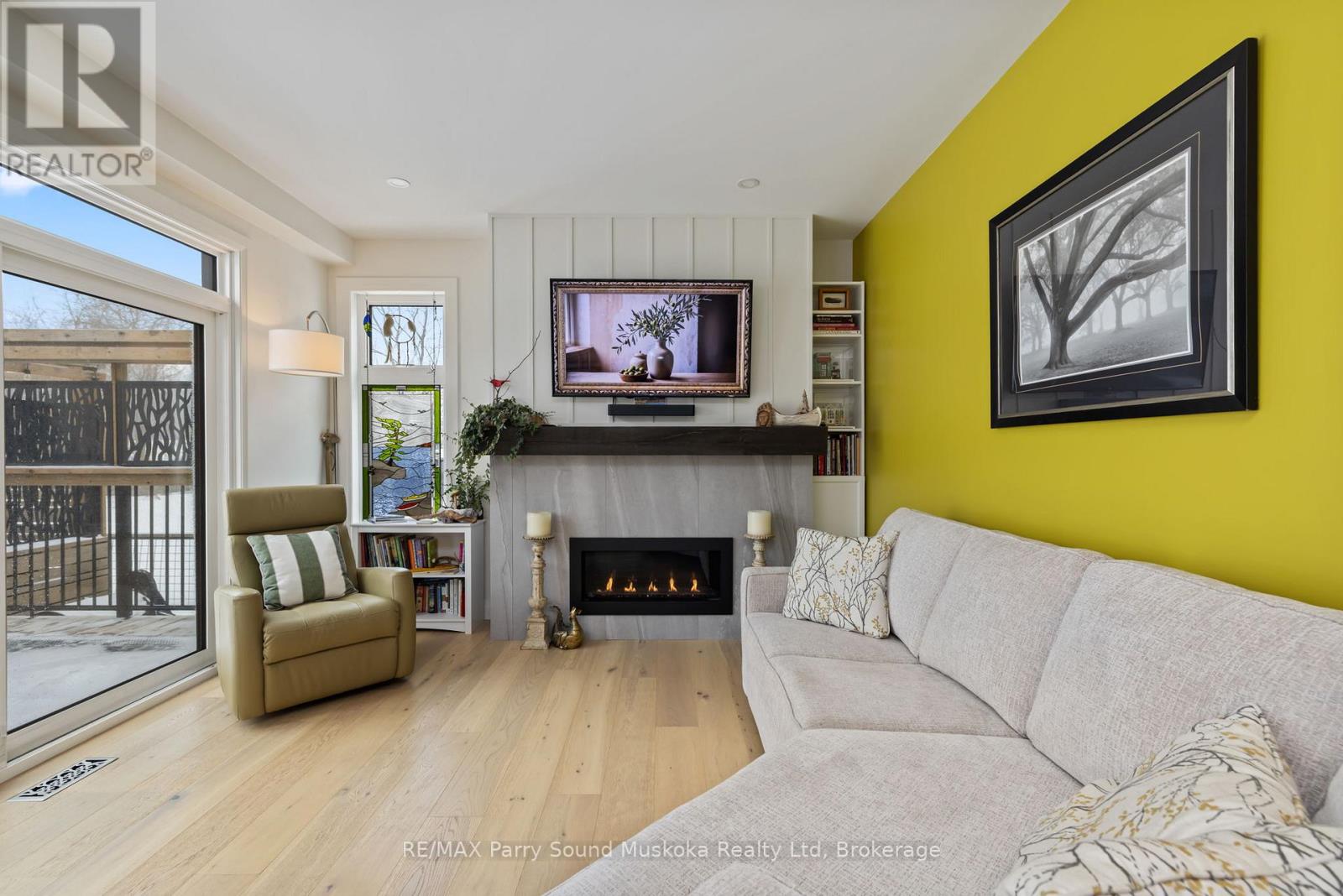 44 Dennis Drive, Parry Sound, Ontario  P2A 0E6 - Photo 11 - X12890258