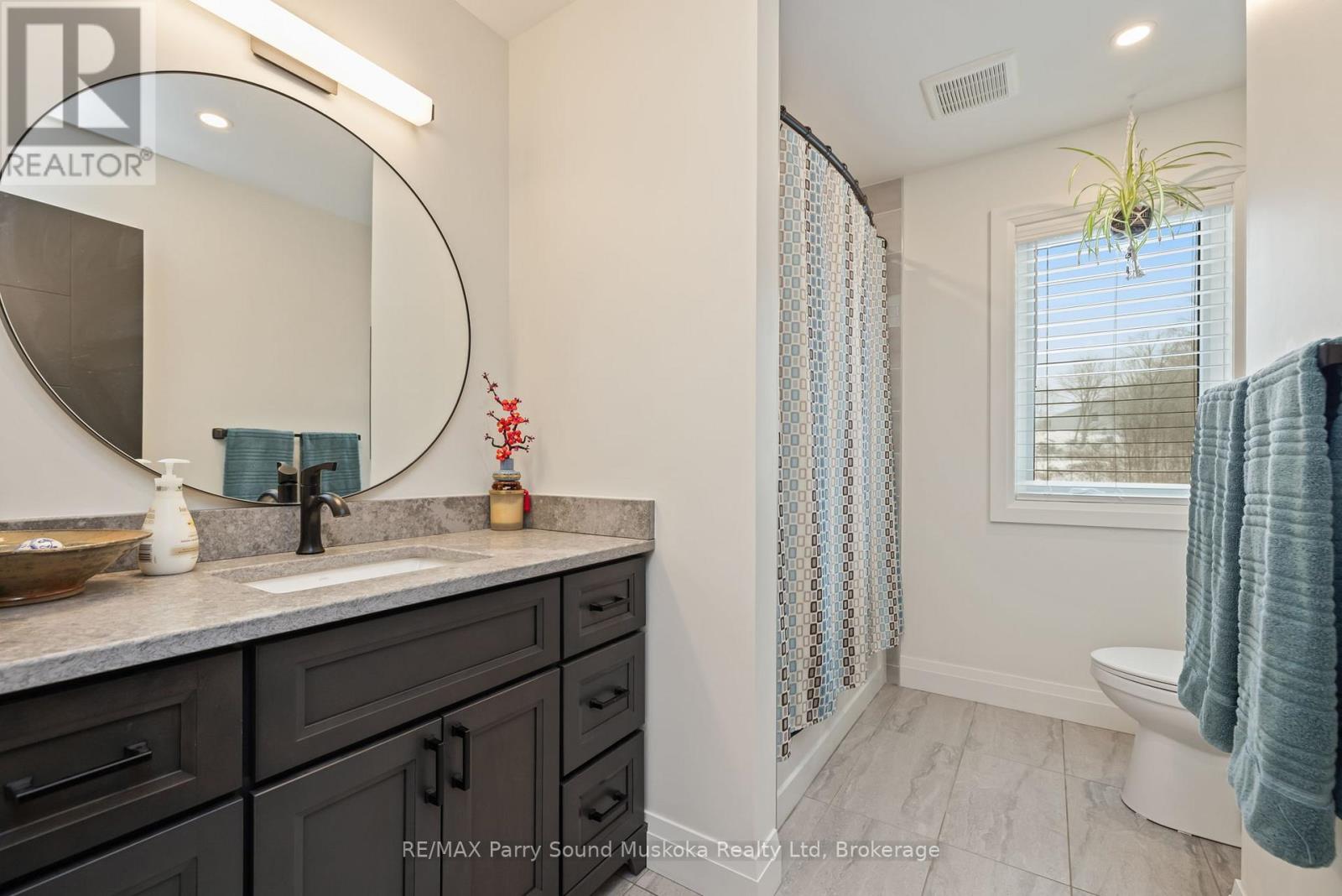 44 Dennis Drive, Parry Sound, Ontario  P2A 0E6 - Photo 19 - X12890258