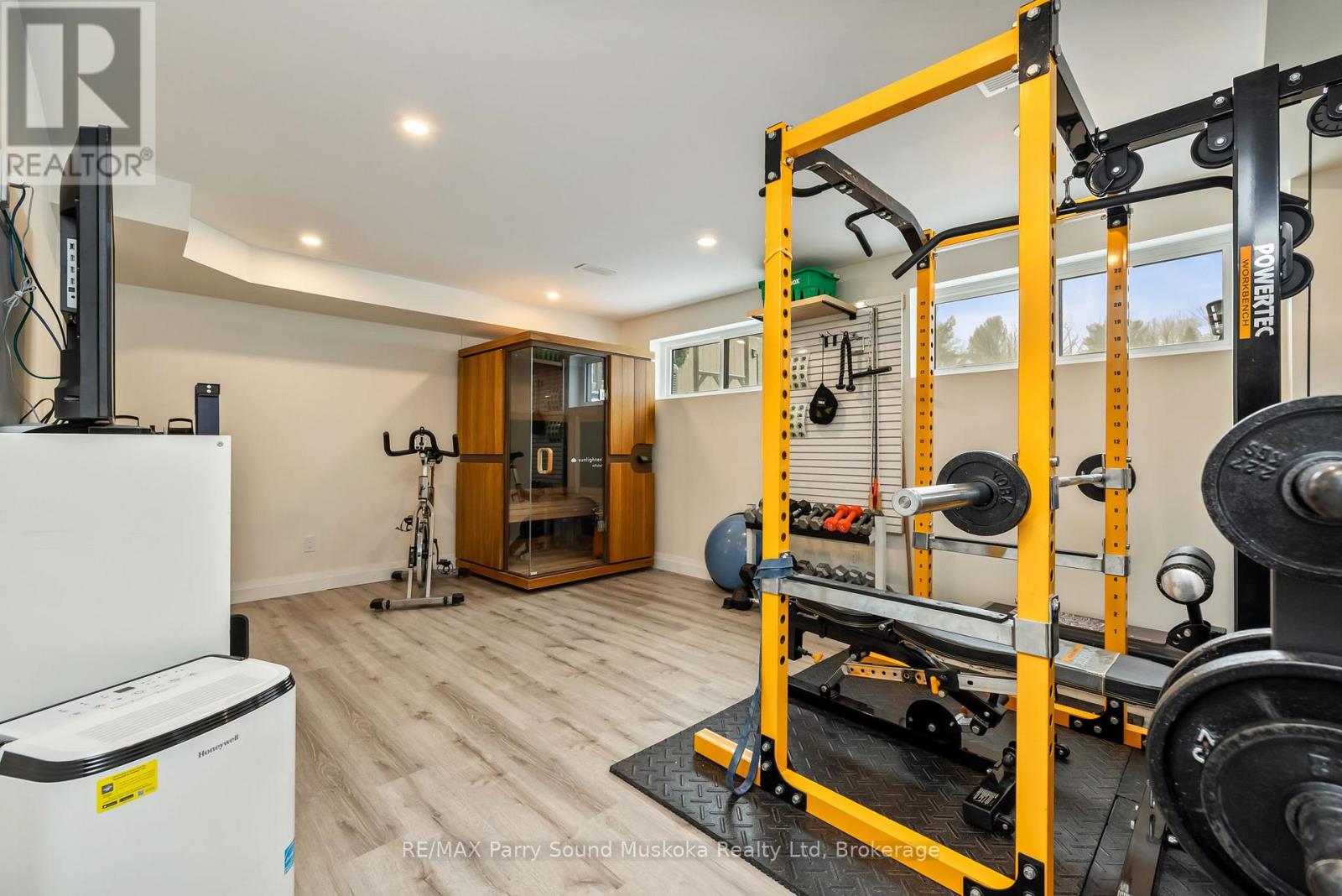 44 Dennis Drive, Parry Sound, Ontario  P2A 0E6 - Photo 29 - X12890258