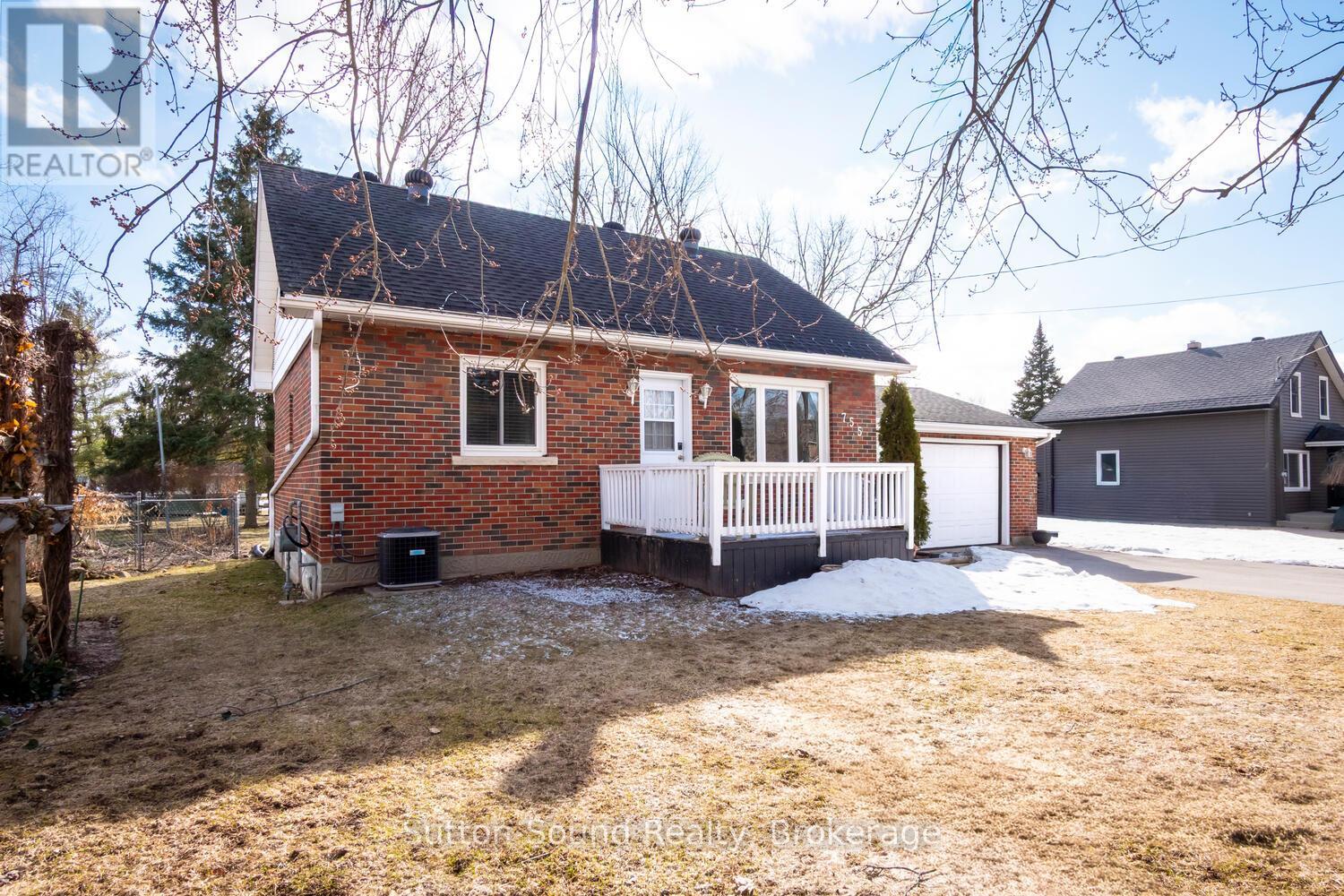 755 17th Street E, Owen Sound, Ontario  N4K 2A4 - Photo 2 - X12890286