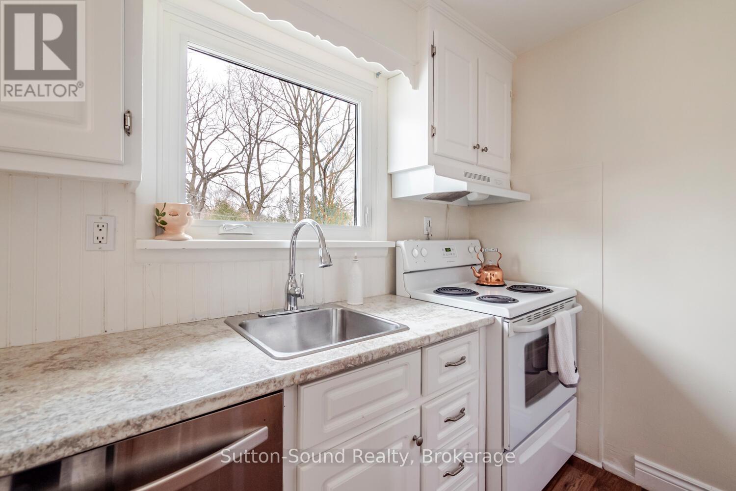 755 17th Street E, Owen Sound, Ontario  N4K 2A4 - Photo 7 - X12890286