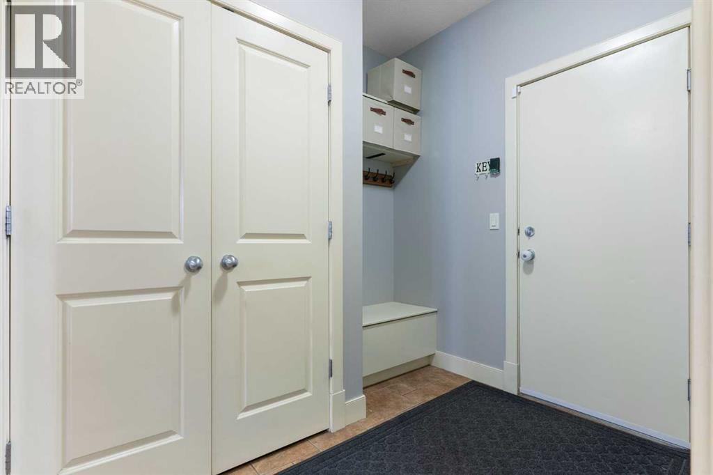 102 Discovery Ridge Way Sw, Calgary, Alberta  T3H 5G4 - Photo 8 - A2292979