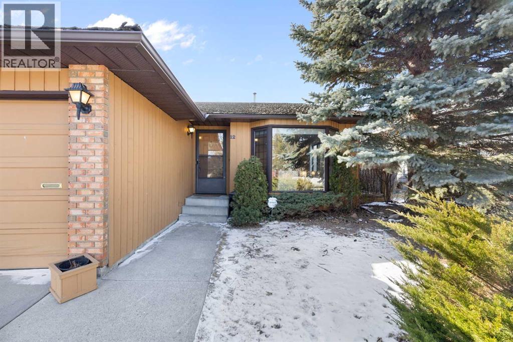 12 Castlefall Road Ne, Calgary, Alberta  T3J 1M9 - Photo 2 - A2293054