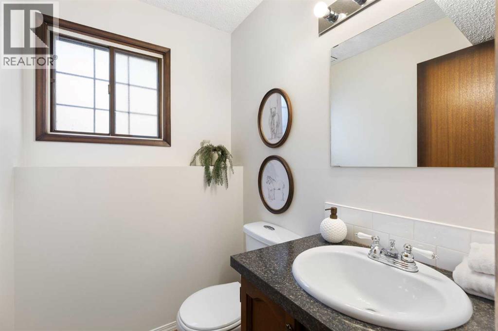 12 Castlefall Road Ne, Calgary, Alberta  T3J 1M9 - Photo 32 - A2293054