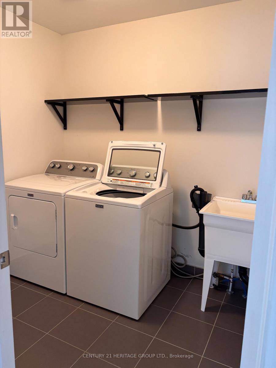 55 Lewis Avenue, Bradford West Gwillimbury, Ontario  L3Z 0X1 - Photo 12 - N12890296