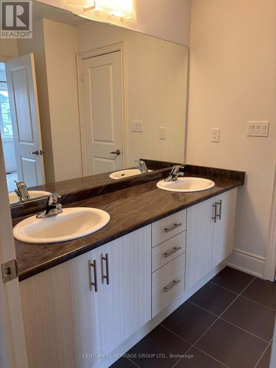 55 Lewis Avenue, Bradford West Gwillimbury, Ontario  L3Z 0X1 - Photo 15 - N12890296