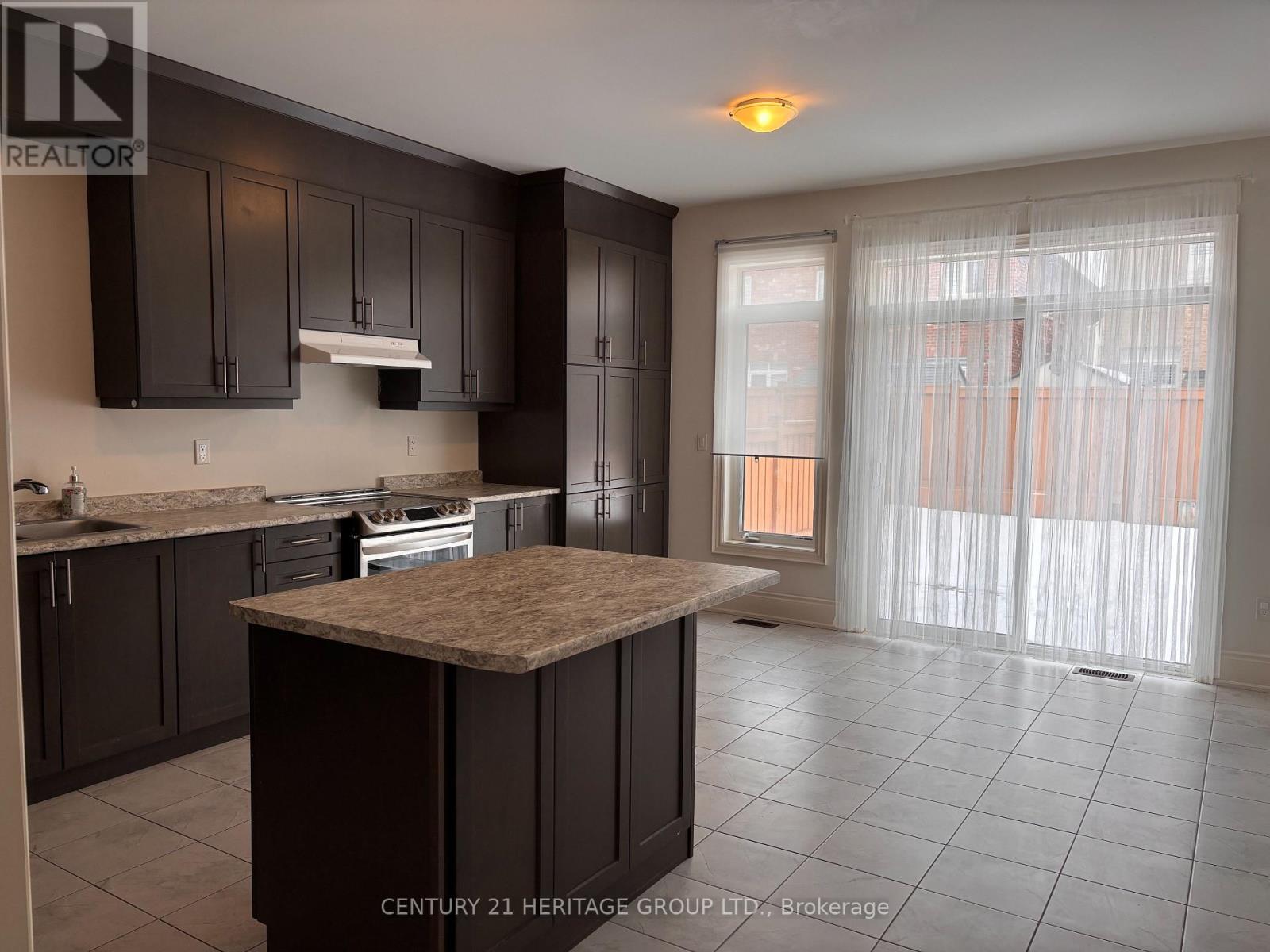 55 Lewis Avenue, Bradford West Gwillimbury, Ontario  L3Z 0X1 - Photo 18 - N12890296