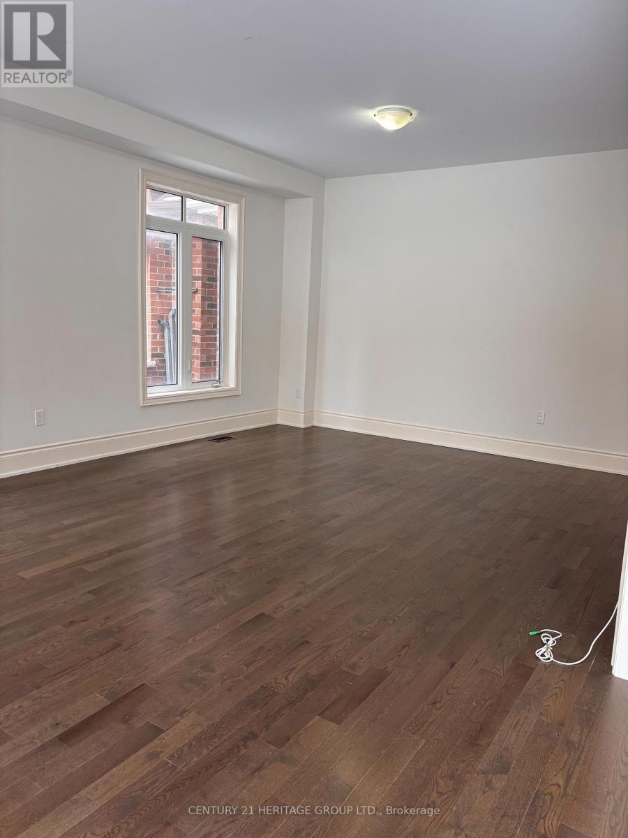 55 Lewis Avenue, Bradford West Gwillimbury, Ontario  L3Z 0X1 - Photo 5 - N12890296