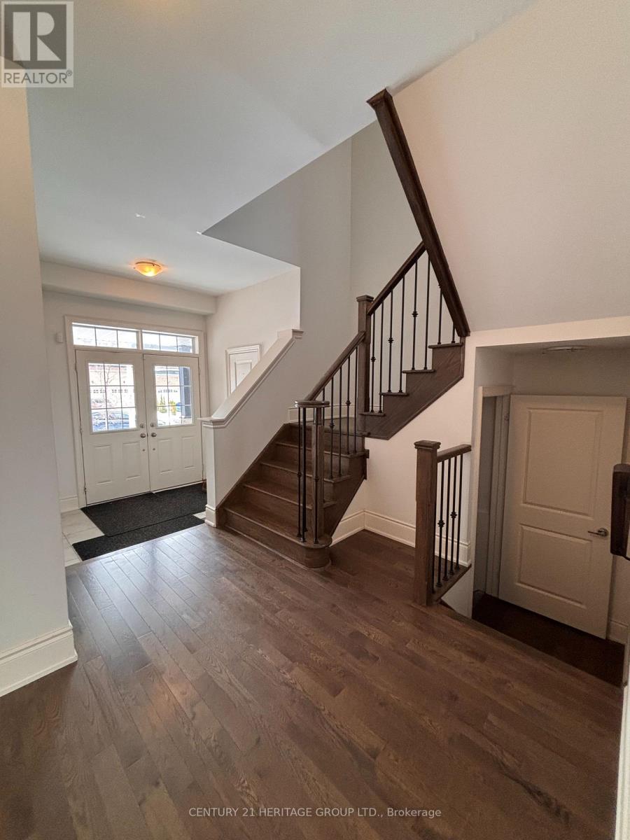 55 Lewis Avenue, Bradford West Gwillimbury, Ontario  L3Z 0X1 - Photo 6 - N12890296